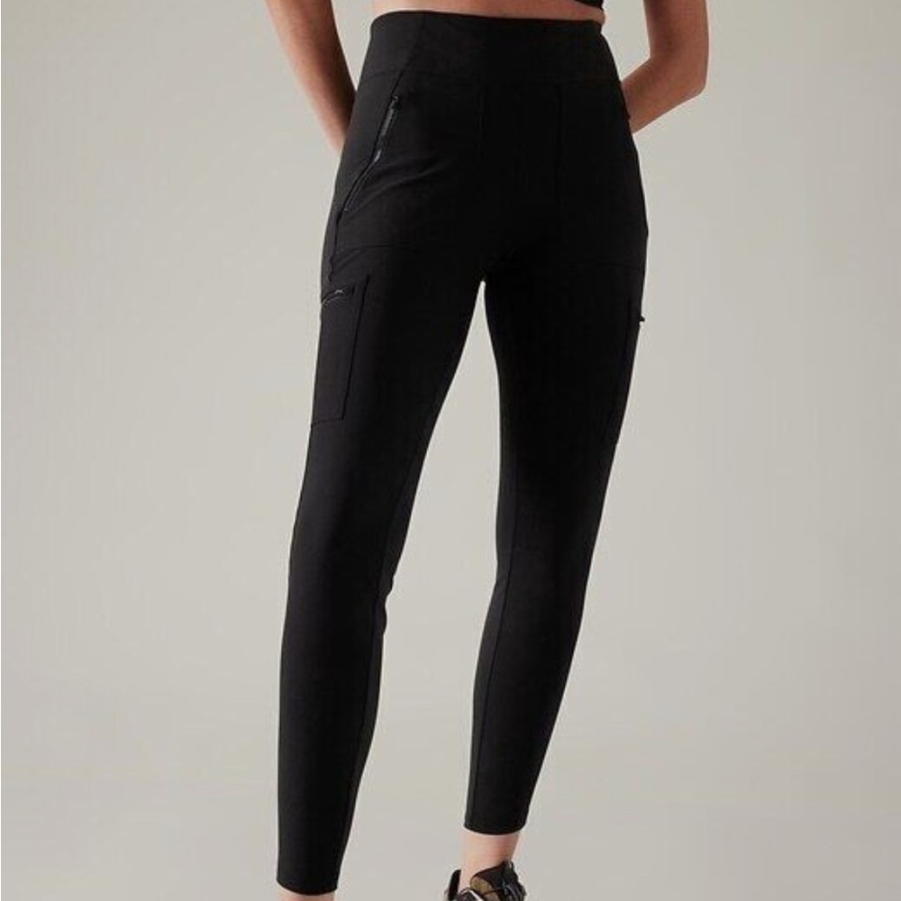 Athleta Headlands Hybrid Cargo Tight